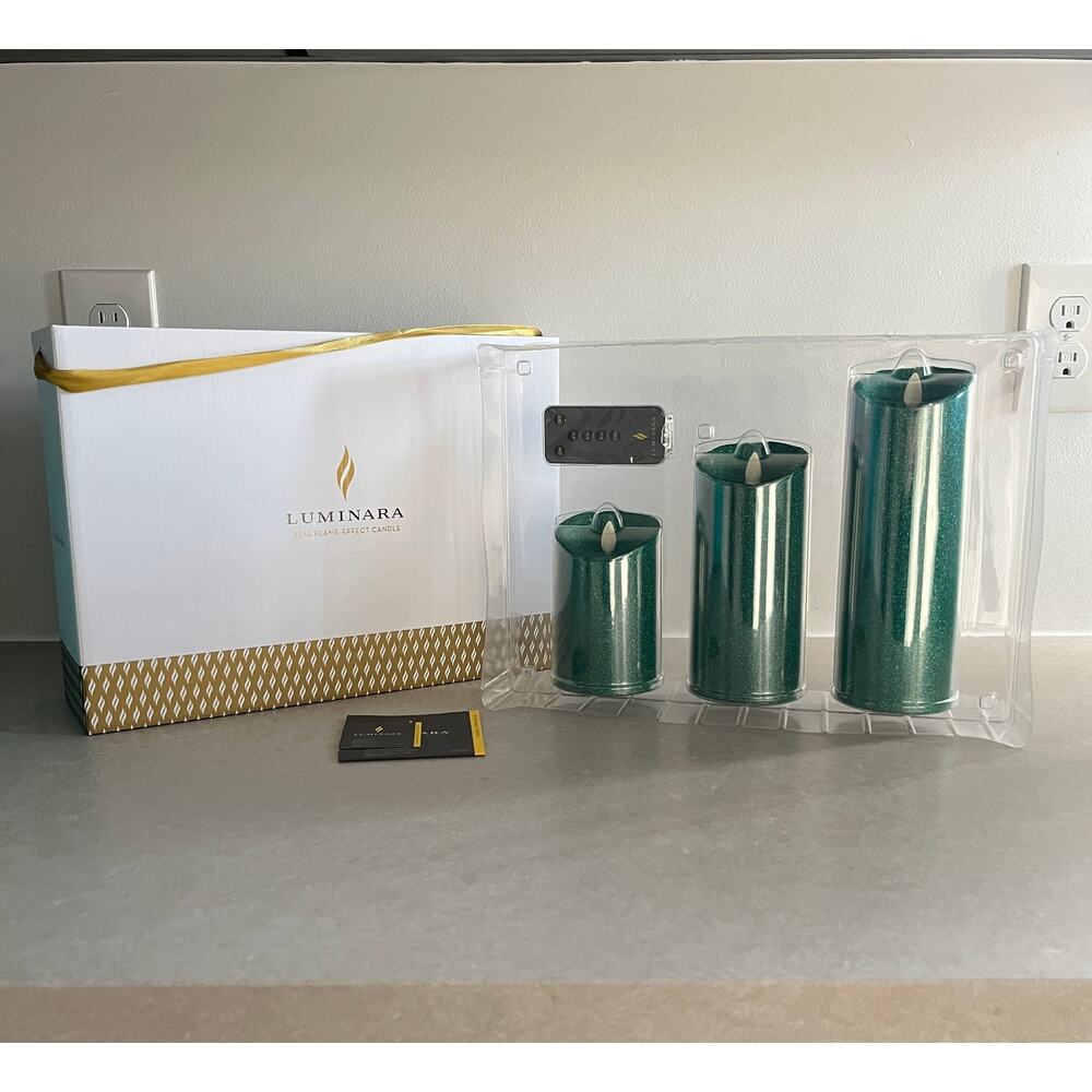 Luminara Set of 3 Emerald Green Glitter Pillars w/Remote NEW